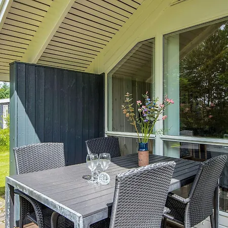 6 Person In Hemmet-by Traum * Hemmet