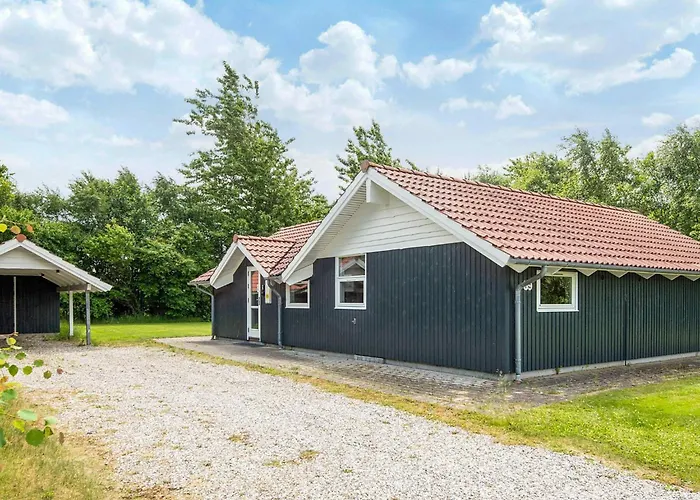 6 Person In Hemmet-by Traum